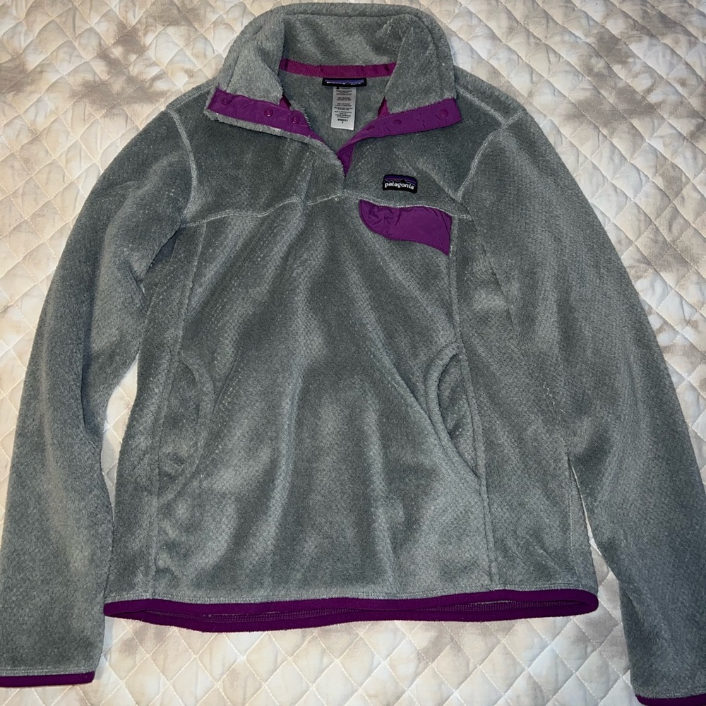 Patagonia Fleece Pullover - Gray with purple pocket